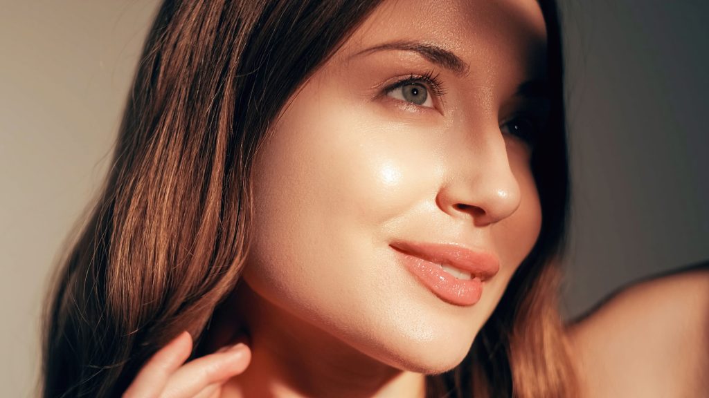 Glow Up Duo: αντιρυτιδική θεραπεία και skin booster